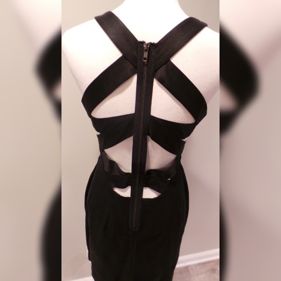 ARDEN B | Black Cage Zip Up Dress - Picture 2 of 3